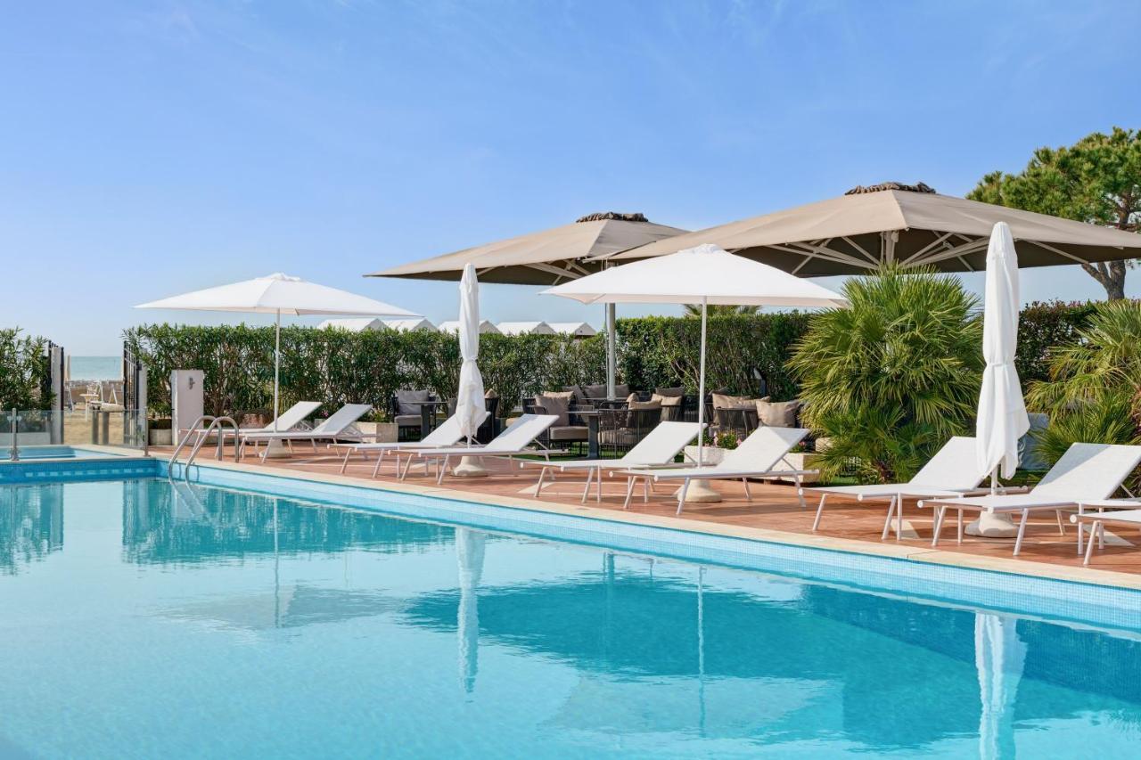 Hotel Delle Rose Лідо-ді-Єзоло Екстер'єр фото