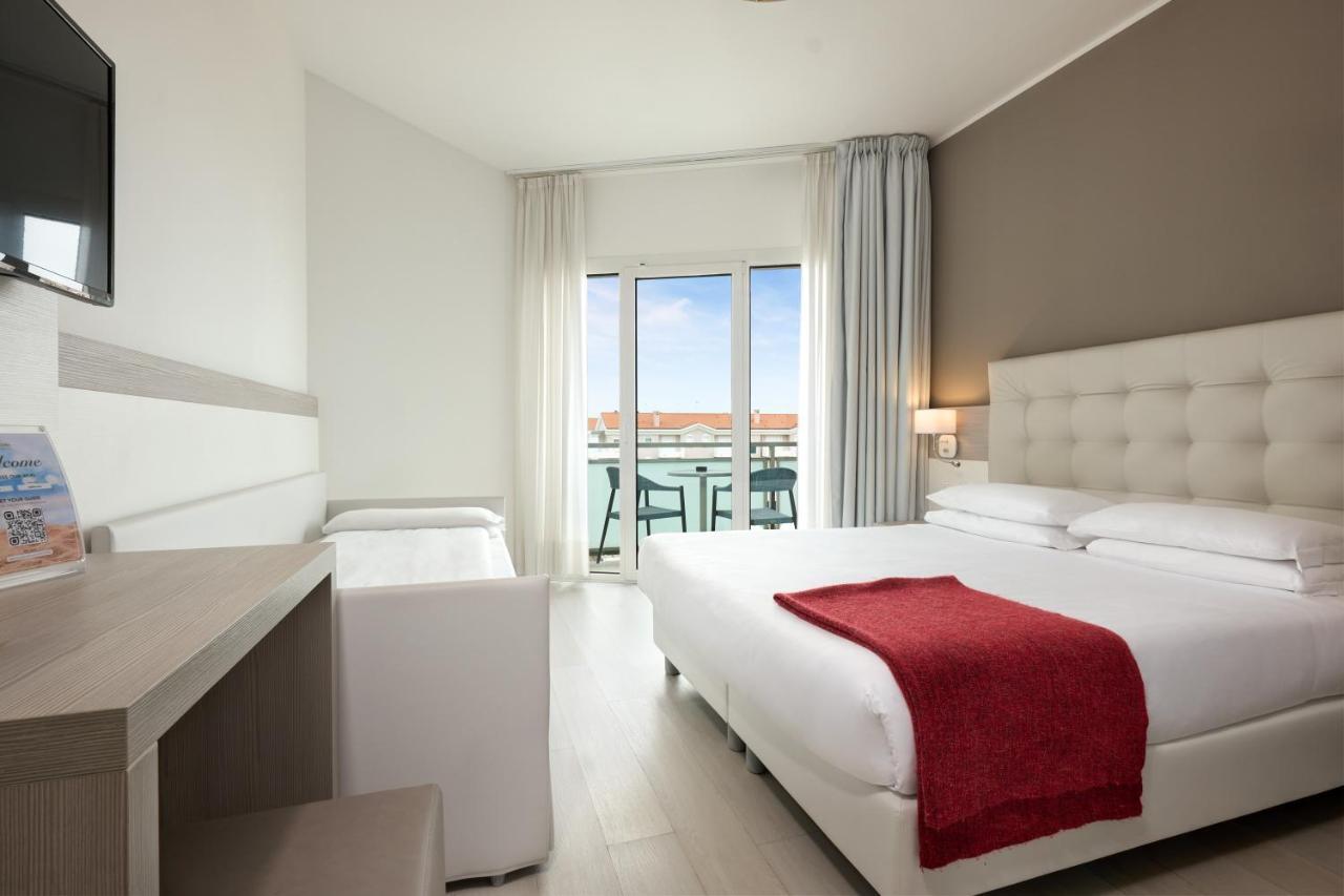 Hotel Delle Rose Лідо-ді-Єзоло Номер фото